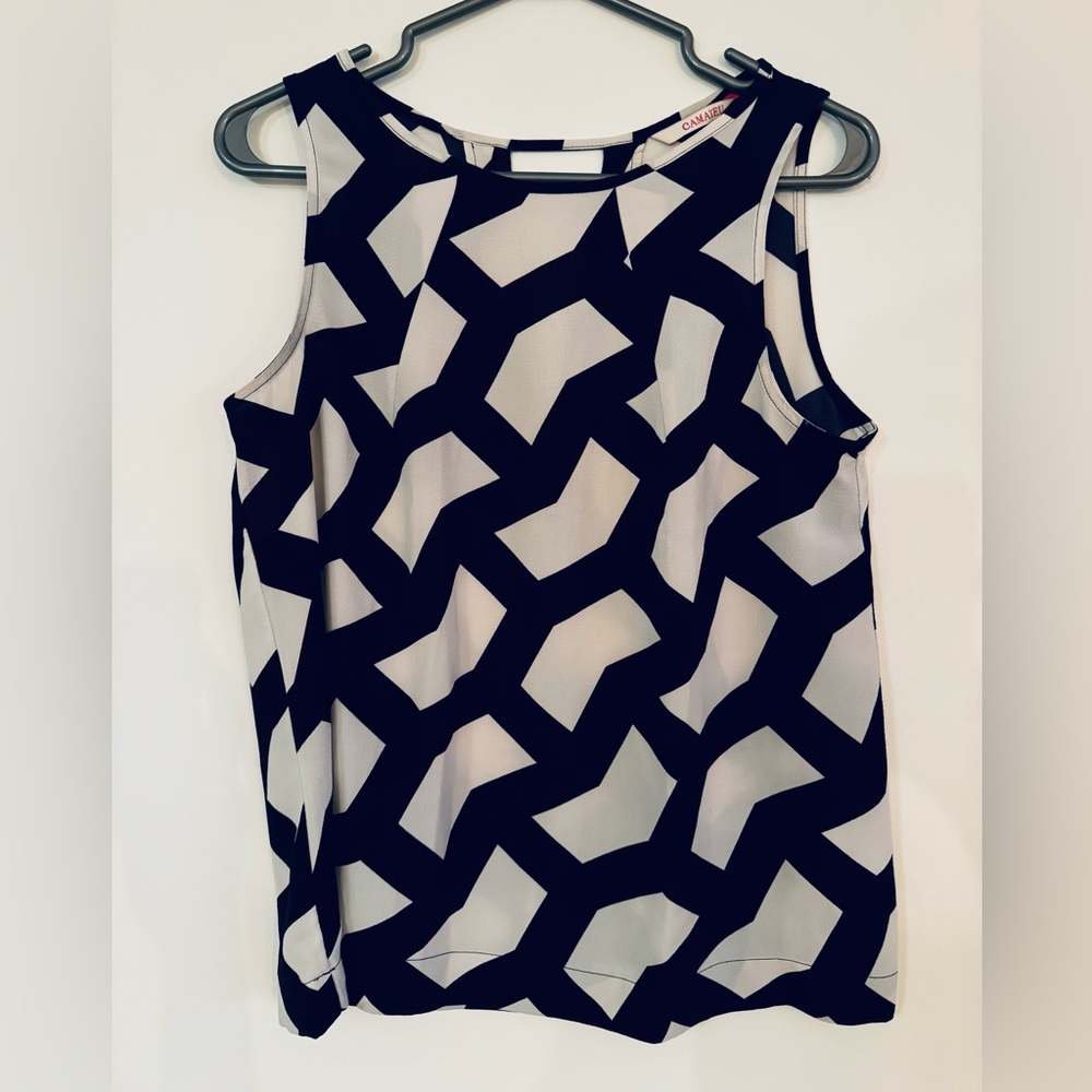 Geometric print sleeveless top Débardeur camisole Camaïeu noir blanc géométrique